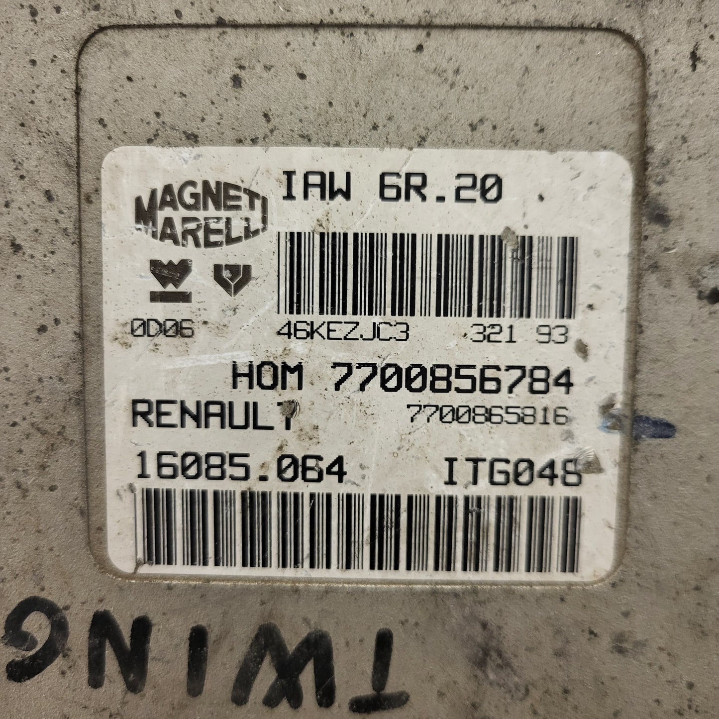 Renault ECU / 7700856784 / IAW 6R.20 / 7700865816 / 16085.064 / MAGNETI MARELLI