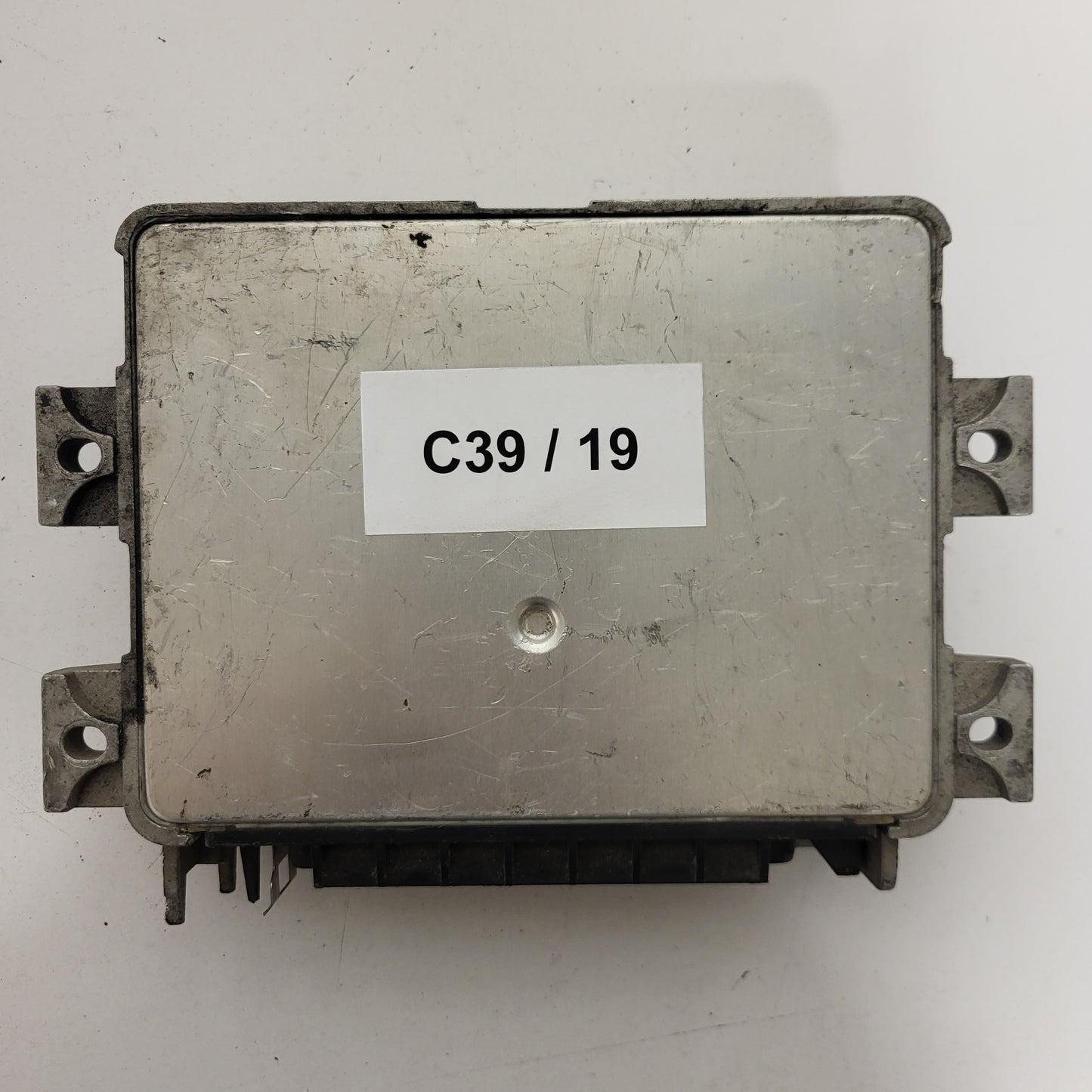 Renault ECU / 7700856784 / IAW 6R.20 / 7700865816 / 16085.064 / MAGNETI MARELLI