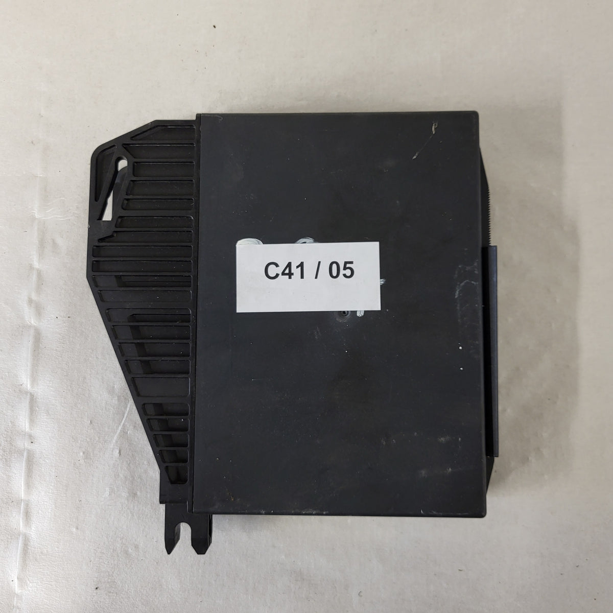 Mercedes W210 ECU / 2108203826 / 335626 / TEMIC - C41-05 - 3