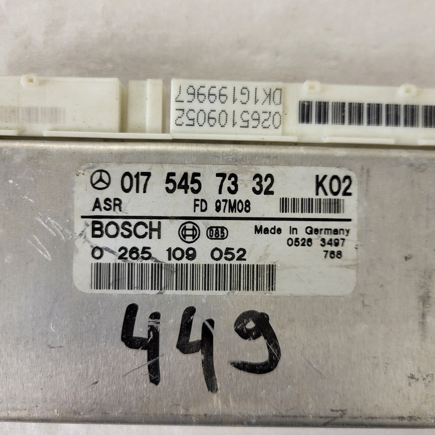 Mercedes asr abs ecu / 0175457332 / 0265109052 / bosch