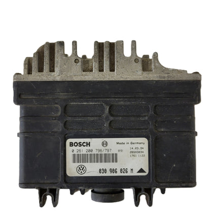 VW VOLKSWAGEN POLO 1.0 ECU / 0261200796/797 / 030906026M / BOSCH