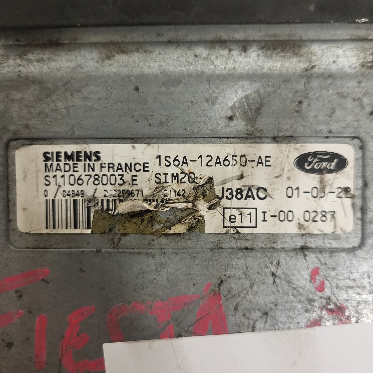 Ford ECU / S110678003E / 1S6A-12A650-AE / SIM20 / SIEMENS