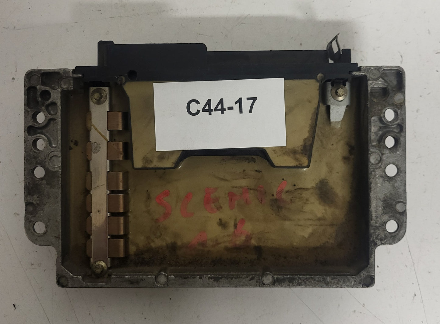 Renault ECU / S115300121B / S115300121 / HOM7700875745 / 7700111772