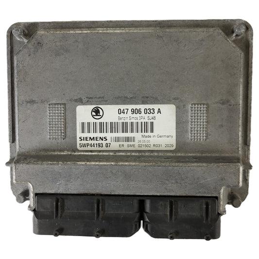ŠKODA FABIA 1.4 ECU / 047906033A / 5WP44193 07 / SIMOS 3PA / SIEMENS
