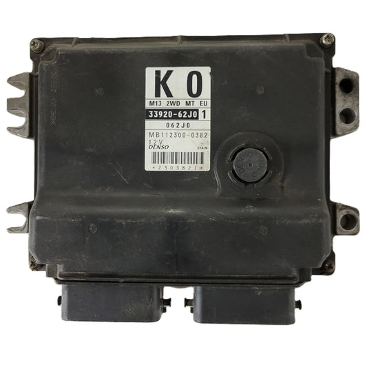 SUZUKI SWIFT ECU / 33920-62J0 / MB112300-0382 / M13 / DENSO