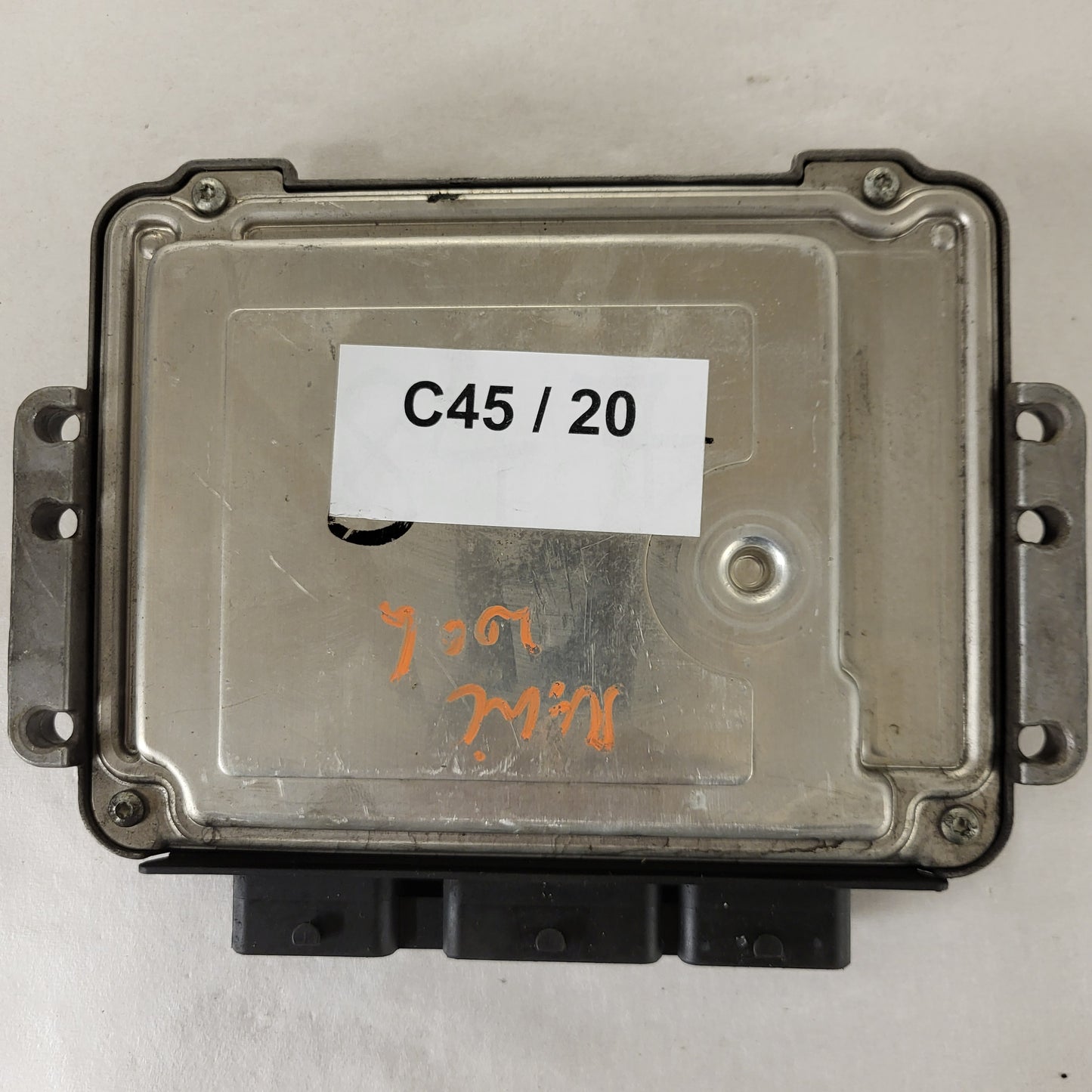 Renault 1.9DCI ECU / 0281011776 / 8200391966 / 8200386508 / BOSCH