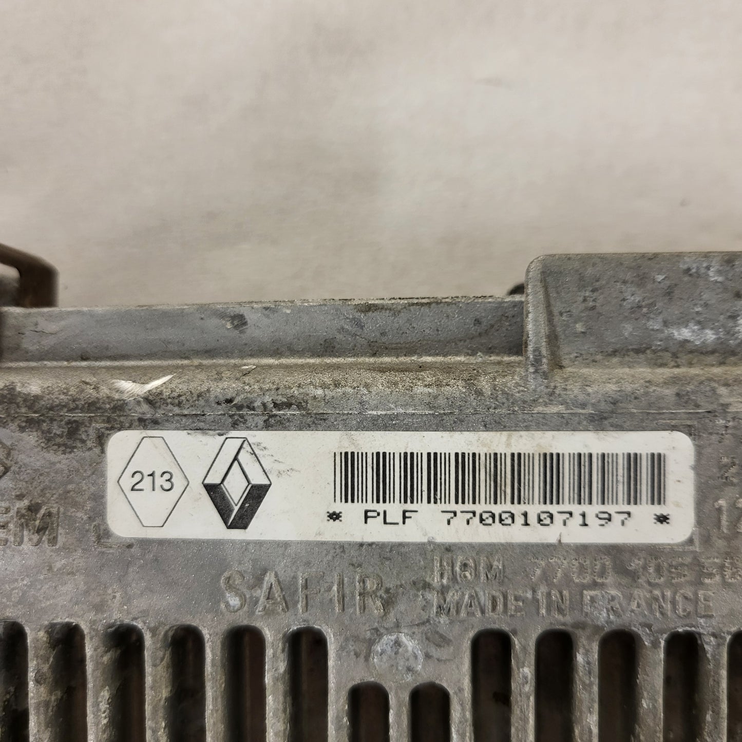 Renault Clio Twingo ECU / PLF 7700107197 / HOM 7700105560 / 21624886-4 / SAGEM