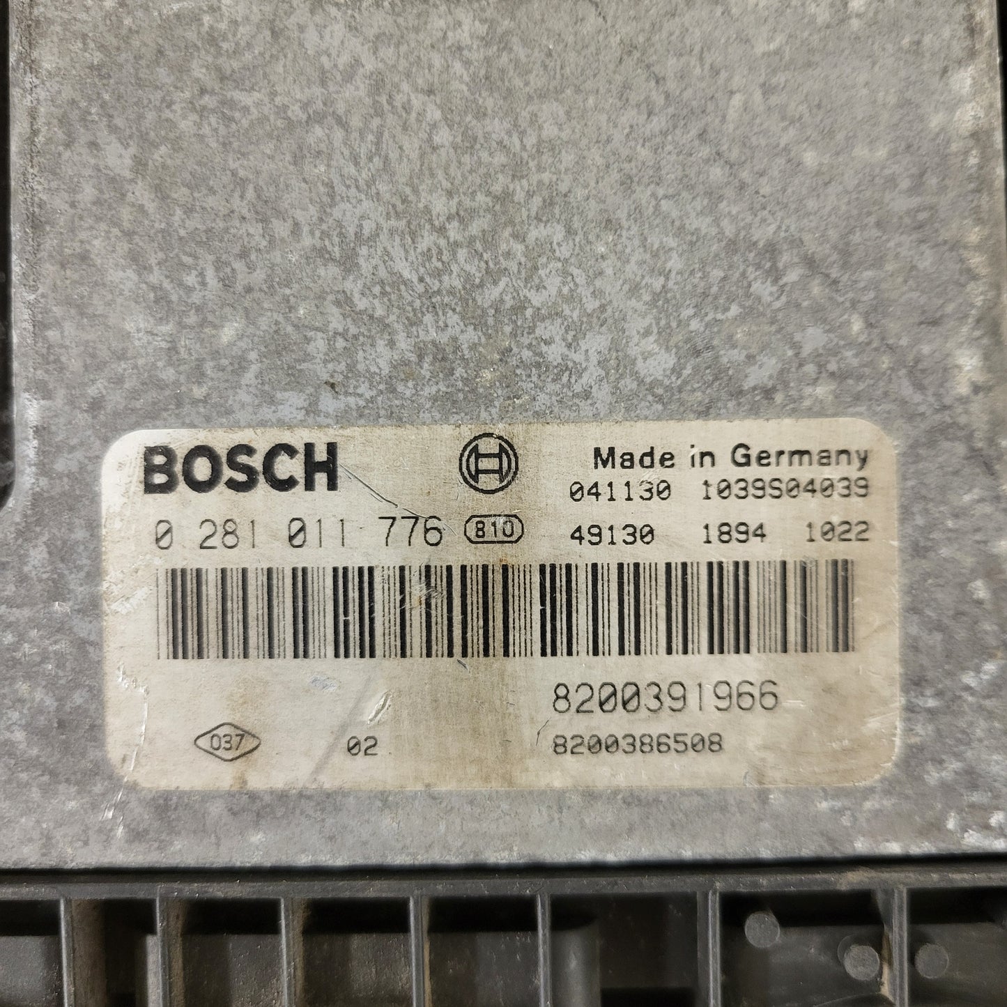 Renault 1.9DCI ECU / 0281011776 / 8200391966 / 8200386508 / BOSCH