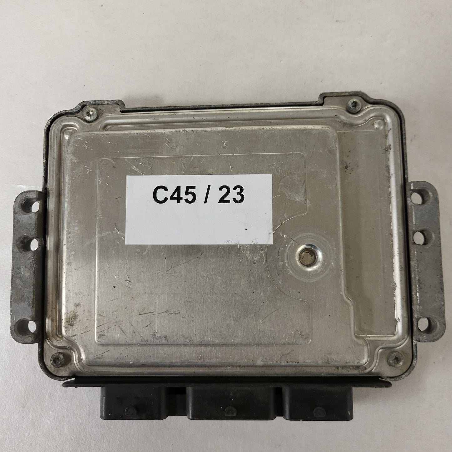 Renault 1.9DCI ECU / 0281011776 / 8200391966 / 8200386508 / BOSCH