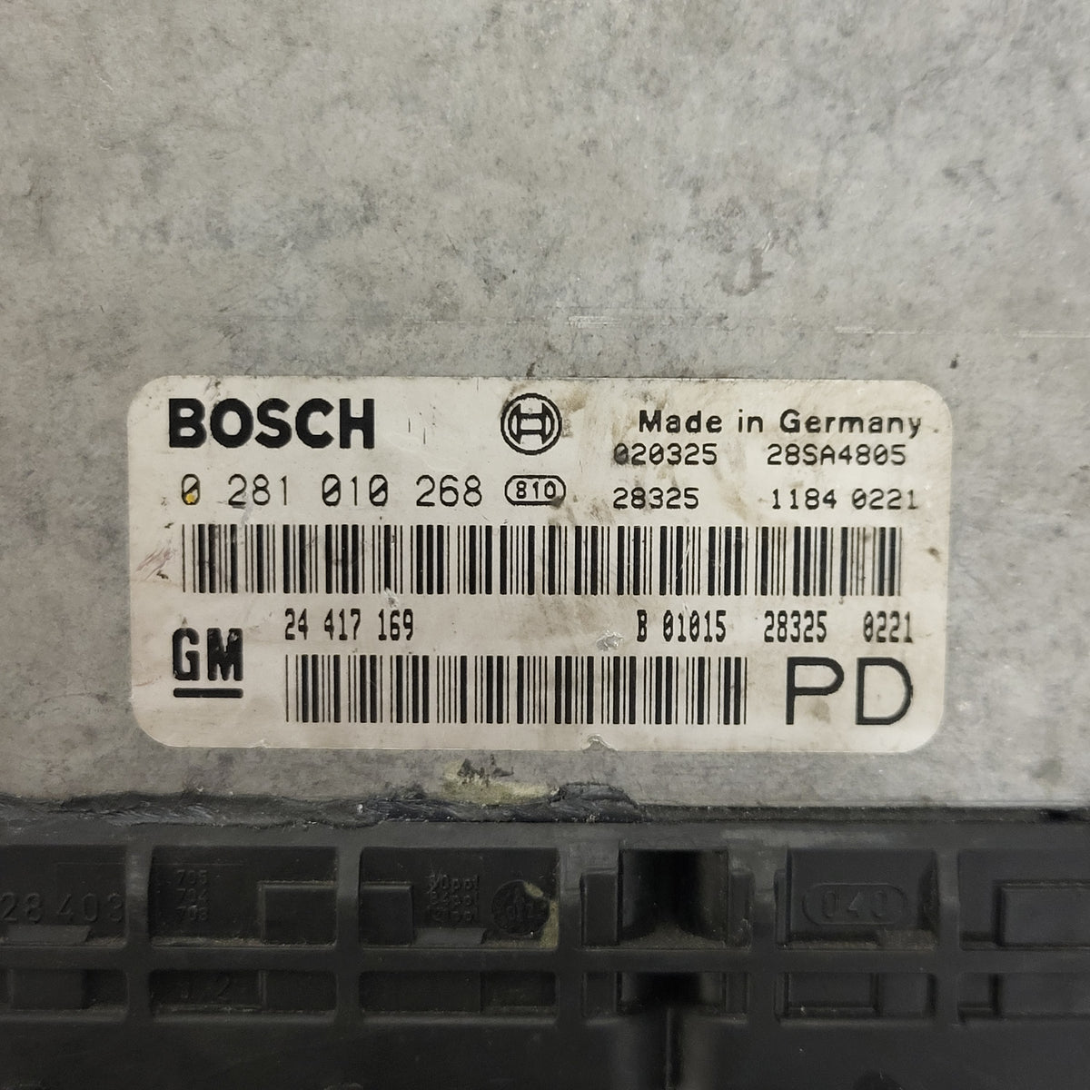 Opel Zafira 2.0 ECU / 0281010268 / 24417169 / BOSCH - C48-11 - 2