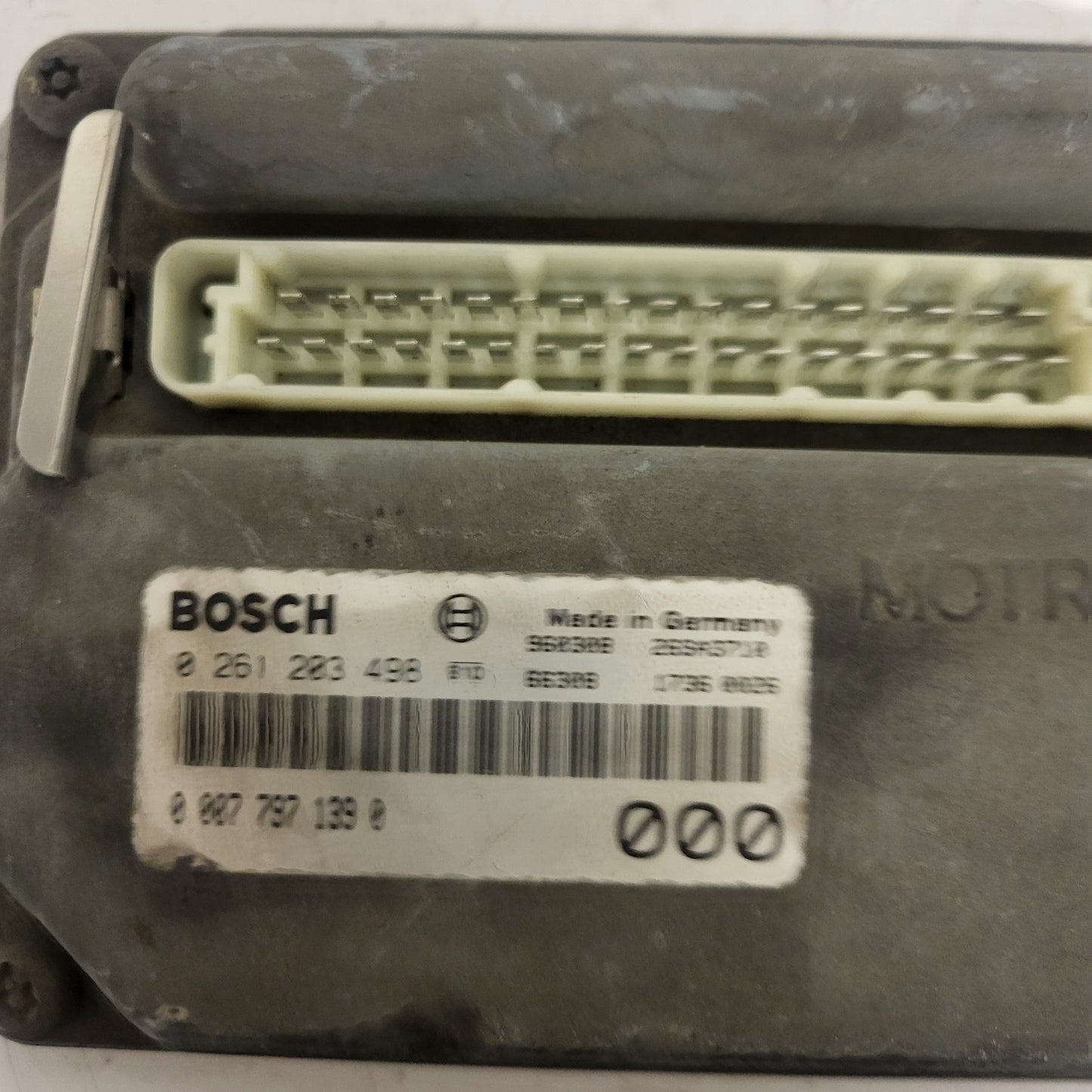 LANCIA Y10 ECU / 0261203498 / 00077971390 / BOSCH