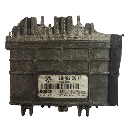VOLKSWAGEN POLO ECU / 030906027AA / 0261204617 / BOSCH