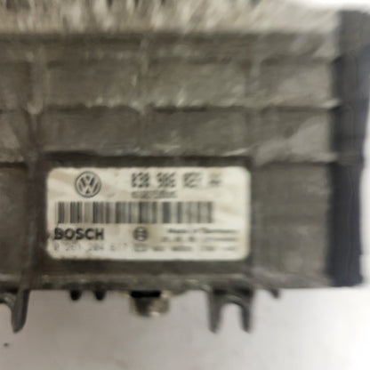 VOLKSWAGEN POLO ECU / 030906027AA / 0261204617 / BOSCH
