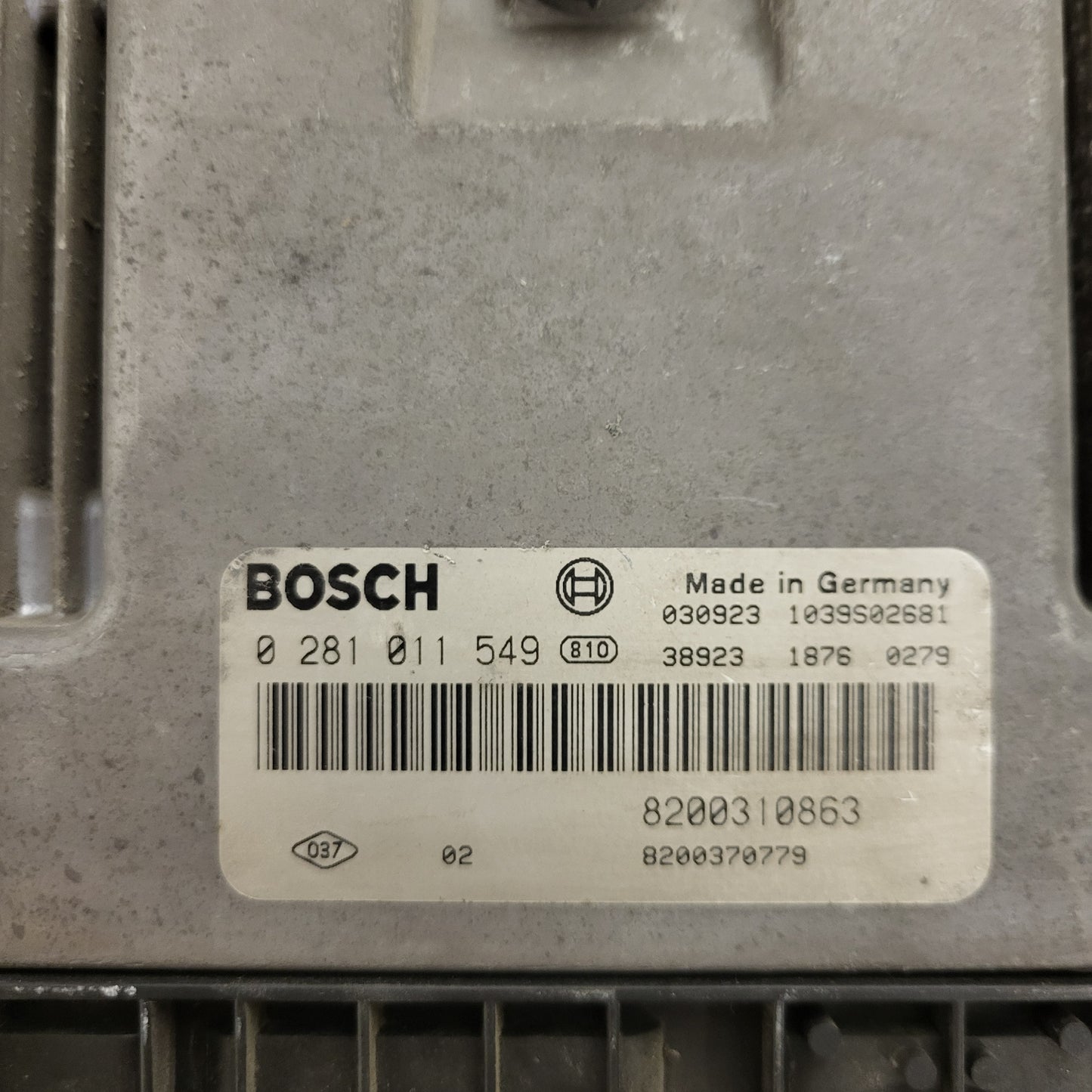 Renault ECU / 0281011549 / 8200310863 / 8200370779 / BOSCH