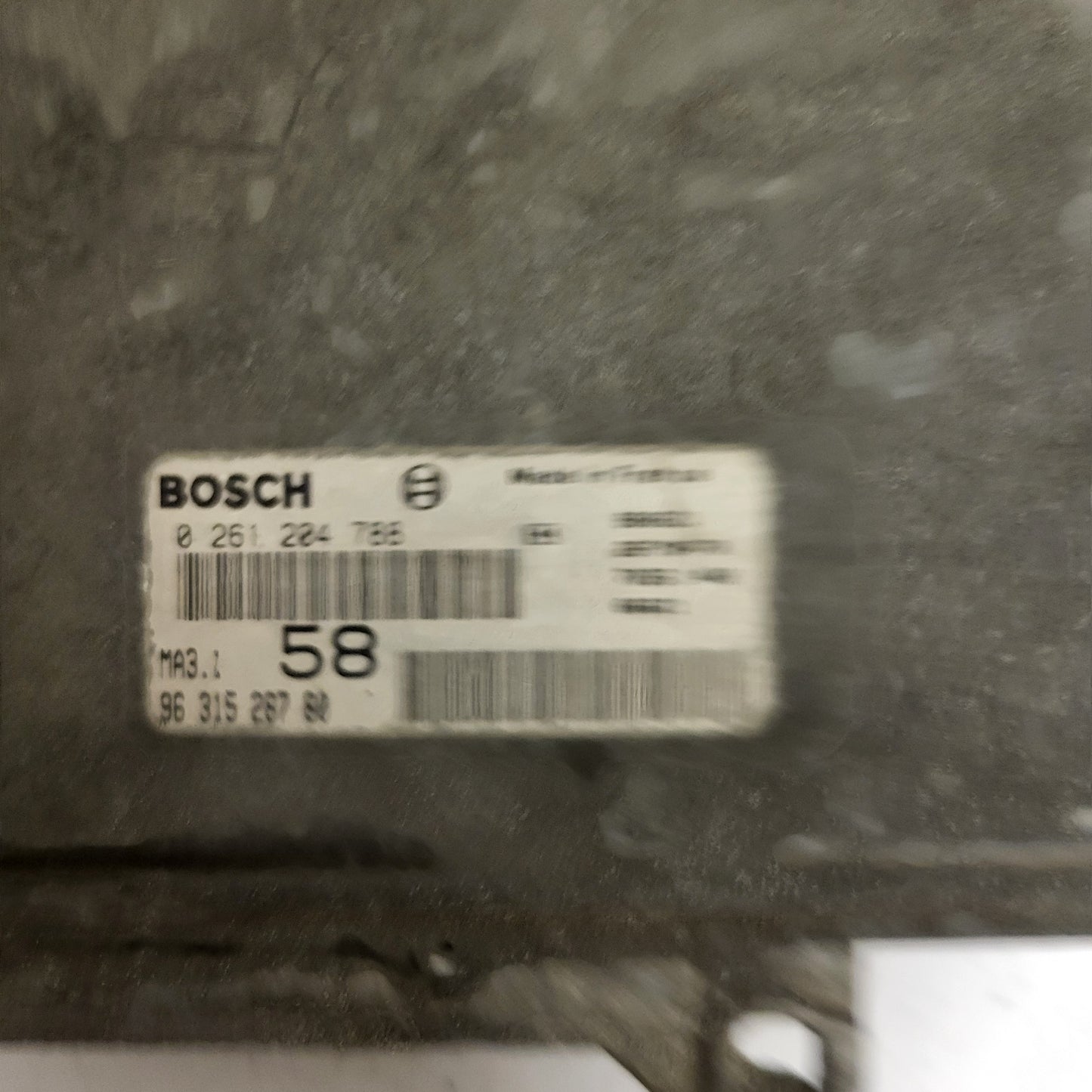 Peugeot Citroen ECU / 0261204788 / 9631528780 / MA3.1 / BOSCH