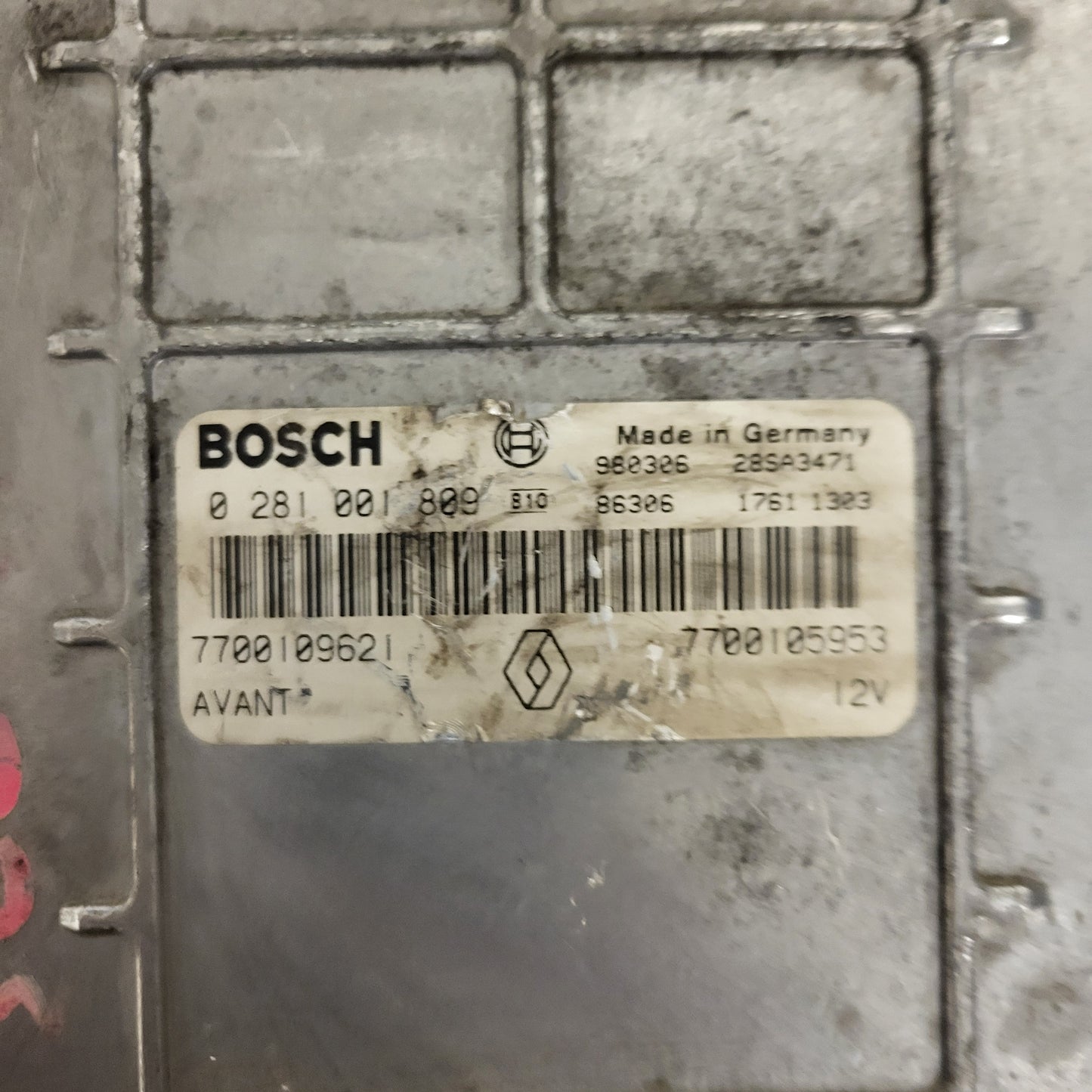 Renault ECU / 0281001809 / 7700110647 / 7700109621 / 7700105953 / BOSCH