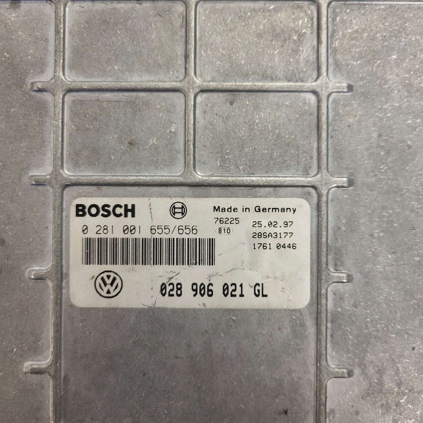 VW PASSSAT B5 ECU / 0281001655/656 / 028906021GL / BOSCH