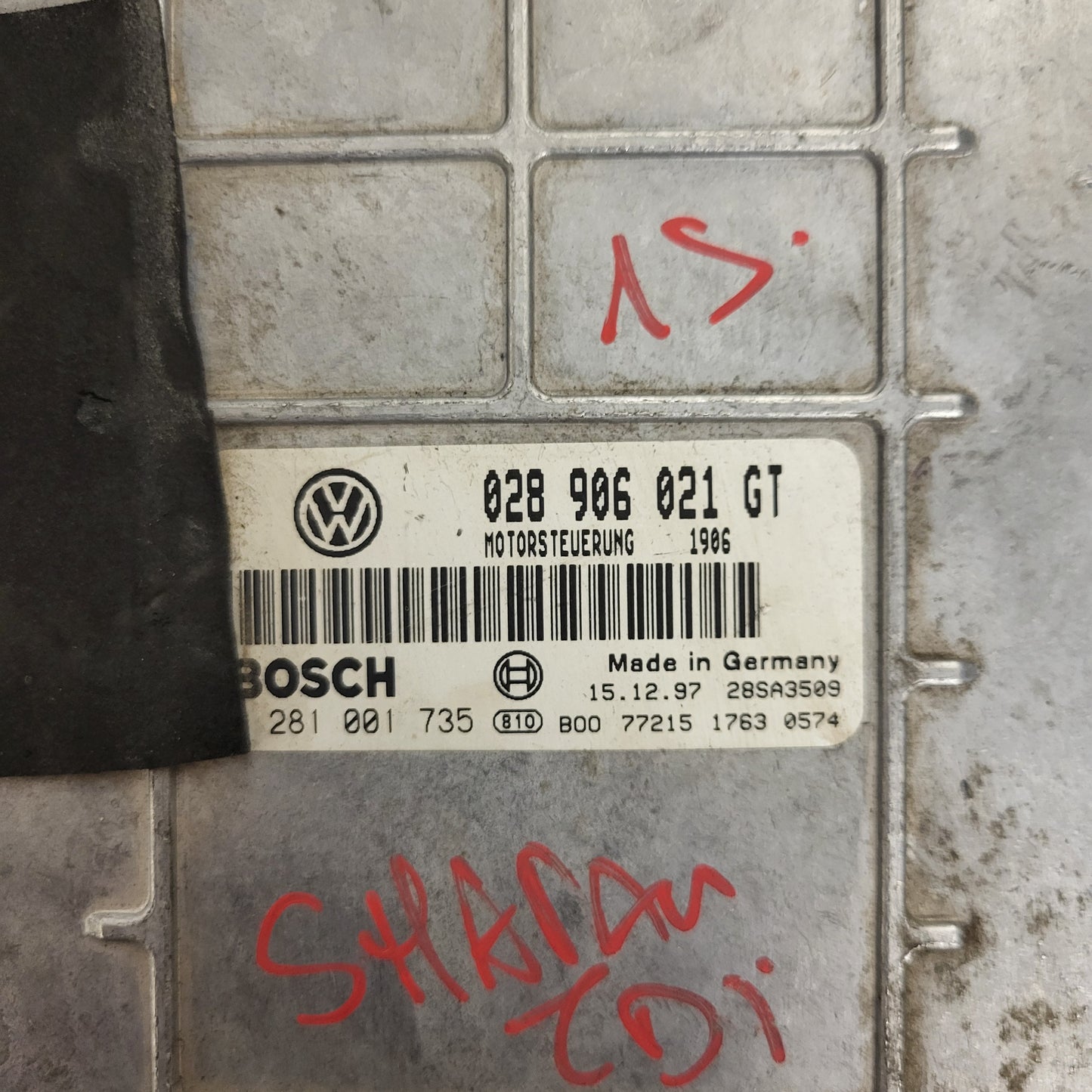 VW SHARAN 1.9 TDI ECU / 028906021GT / 0281001735 / BOSCH