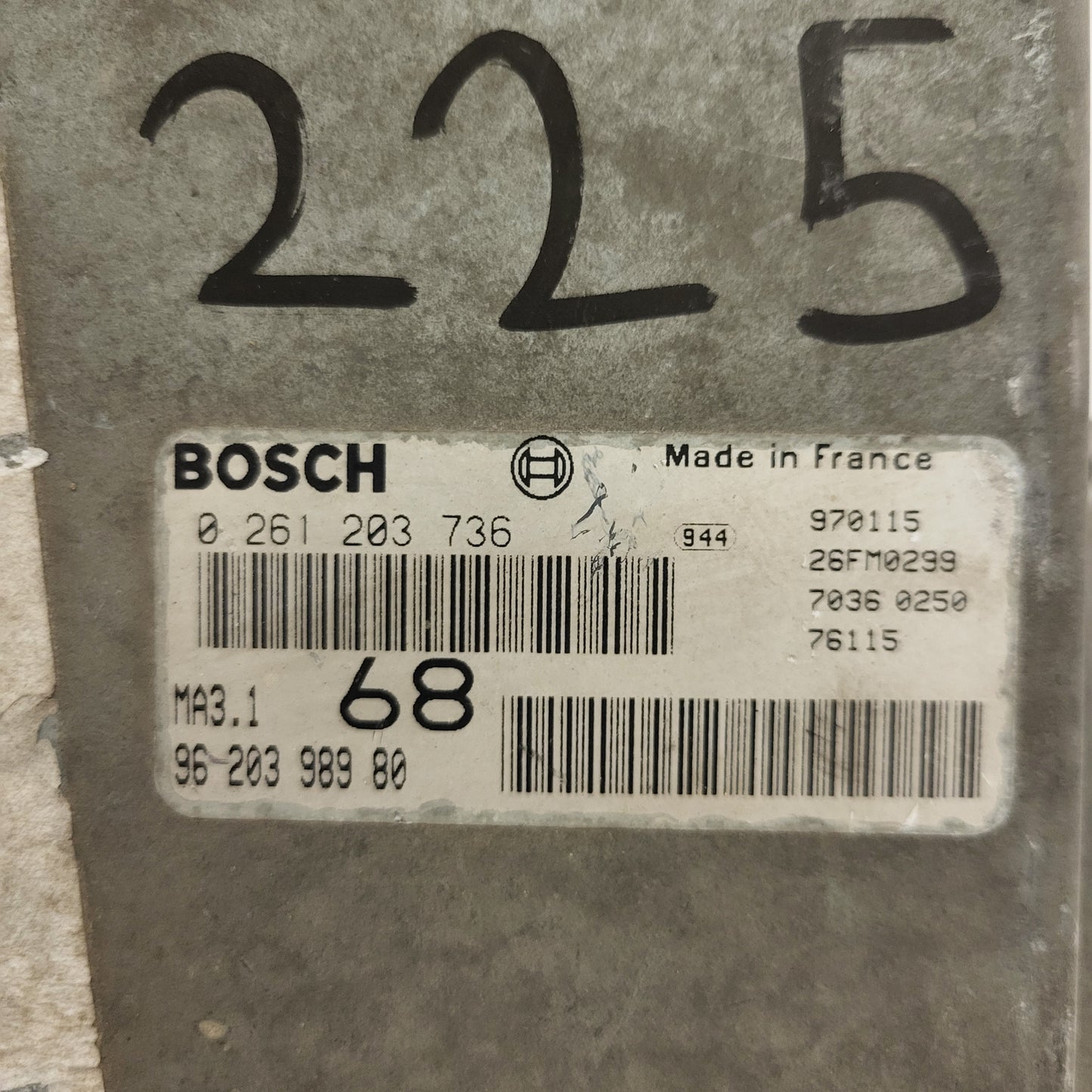 Peugeot 106 Citroen Saxo 1.1 ECU / 0261203736 / 96203998980 / MA3.1 / BOSCH