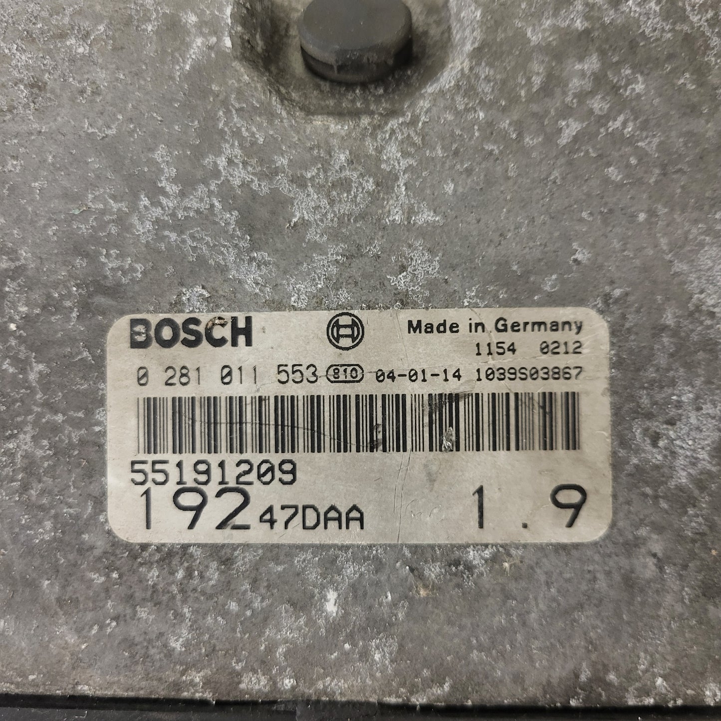 FIAT STILO 1.9 JTD ECU / 0281011553 / 55191209 / 19247DAA / BOSCH