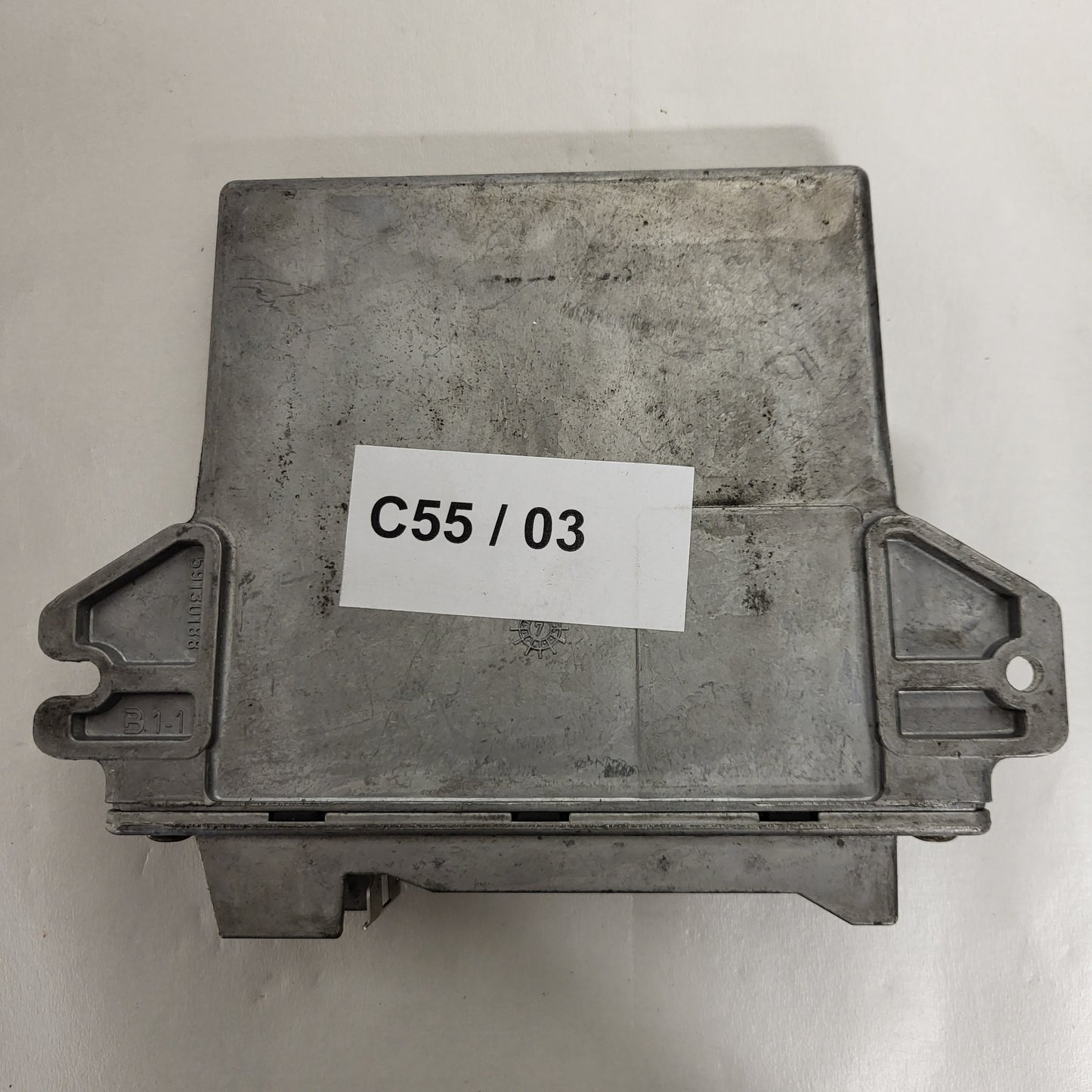 RENAULT ECU / R04080012G / HOM 7700104965 / 7700108570 / DCN DRG / LUCAS