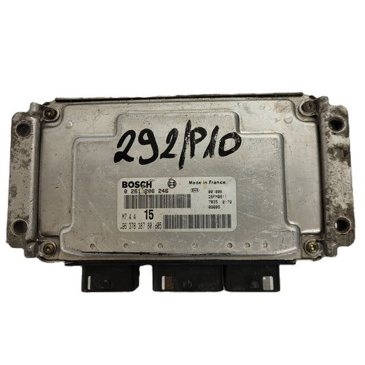 Peugeot Citroen ECU / 0261206246 / M7.4.4 / 9637838780 / BOSCH