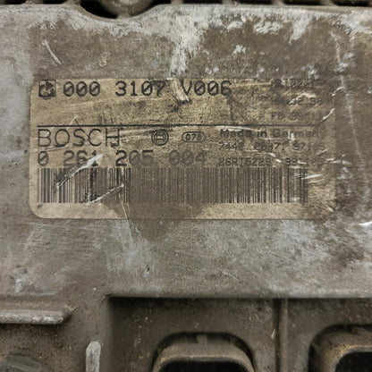 SMART FORTWO ECU / 0261205004 / 0003107V006 / HW 32.98 / BOSCH