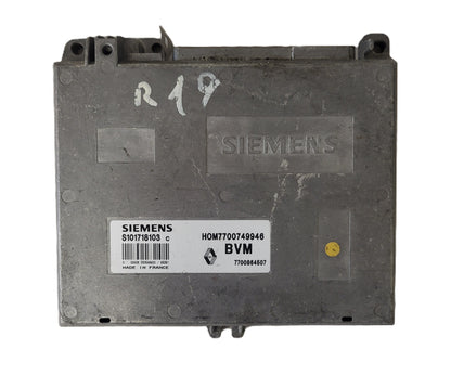 Renault Clio ECU / S101718103C / HOM 7700749946 / 7700864507 / S101718103