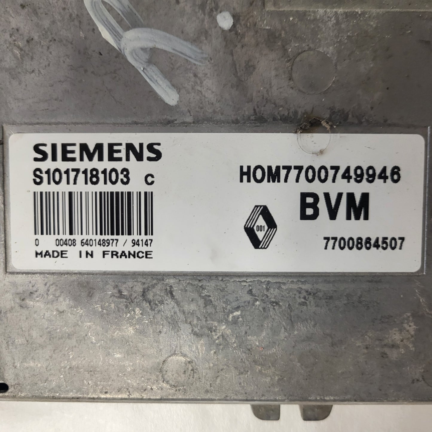 Renault Clio ECU / S101718103C / HOM 7700749946 / 7700864507 / S101718103