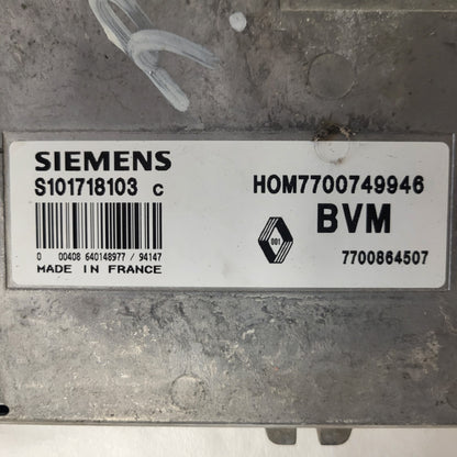 Renault Clio ECU / S101718103C / HOM 7700749946 / 7700864507 / S101718103