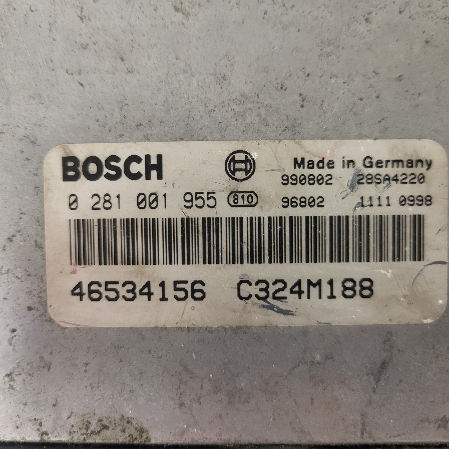FIAT PUNTO 188 1.9 JTD ECU / 0281001955 / 46534156 / BOSCH