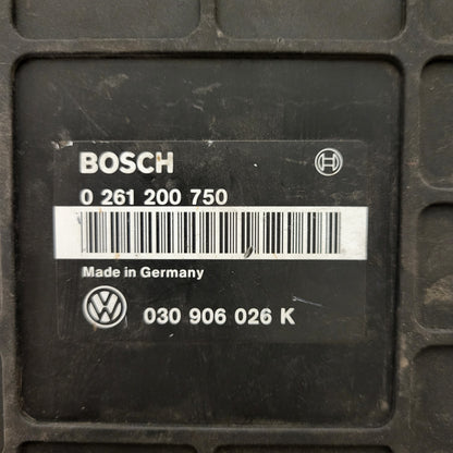 VW ECU / 0261200750 / 030906026K / BOSCH