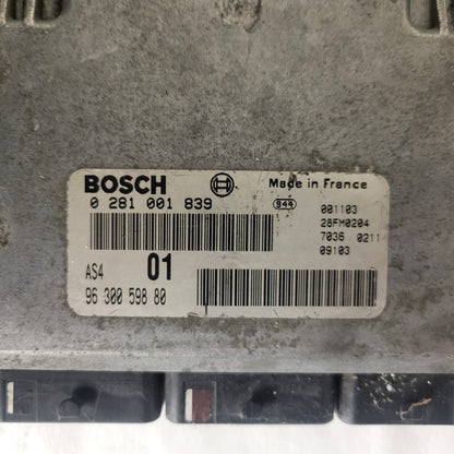 Citroen Saxo Peugeot 106 ECU / 0281001839 / 9630059880 / AS4 / BOSCH
