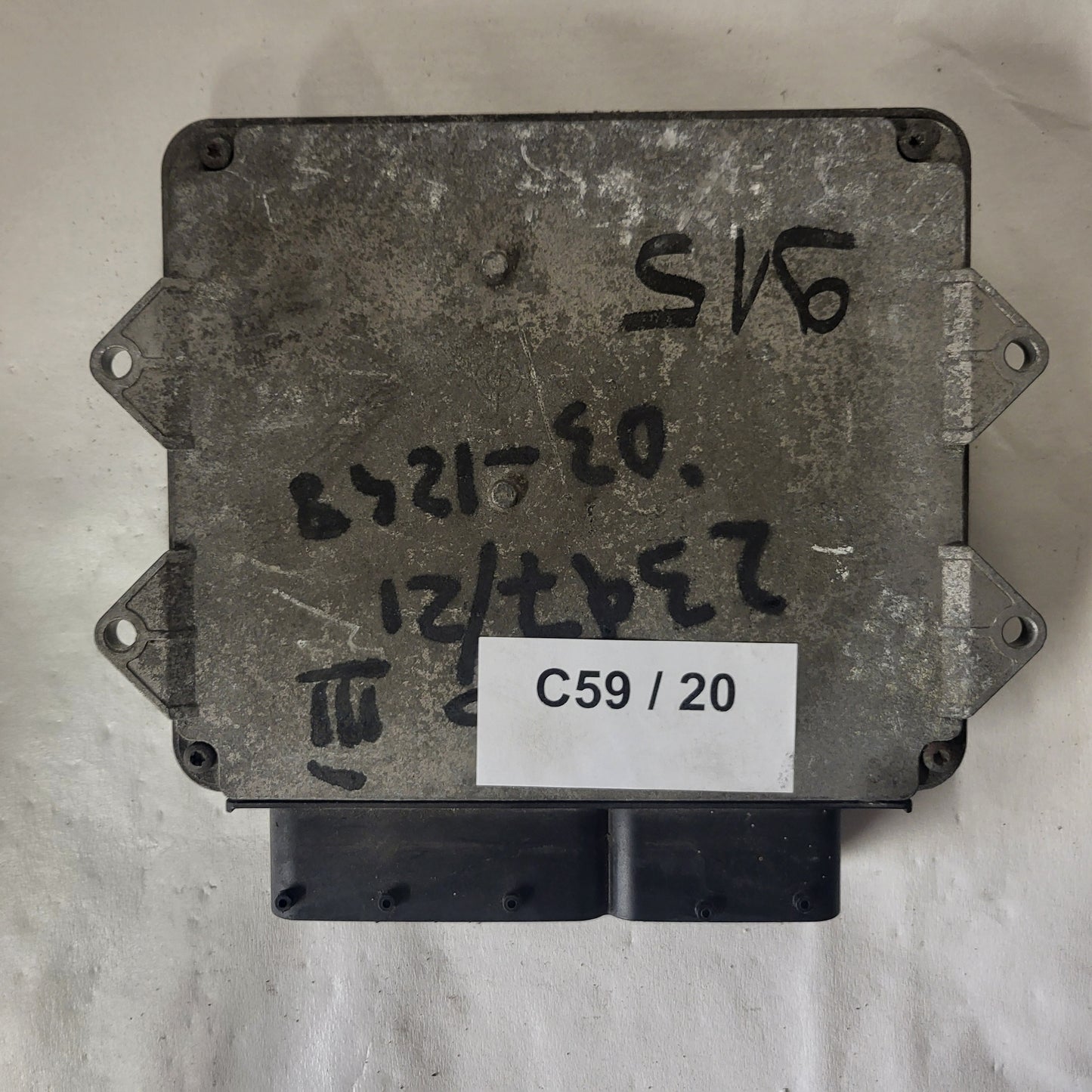 Fiat Punto 1.3 ECU / 55192093 / MJD 6JF.P6 / HW01B / MAGNETI MARELLI