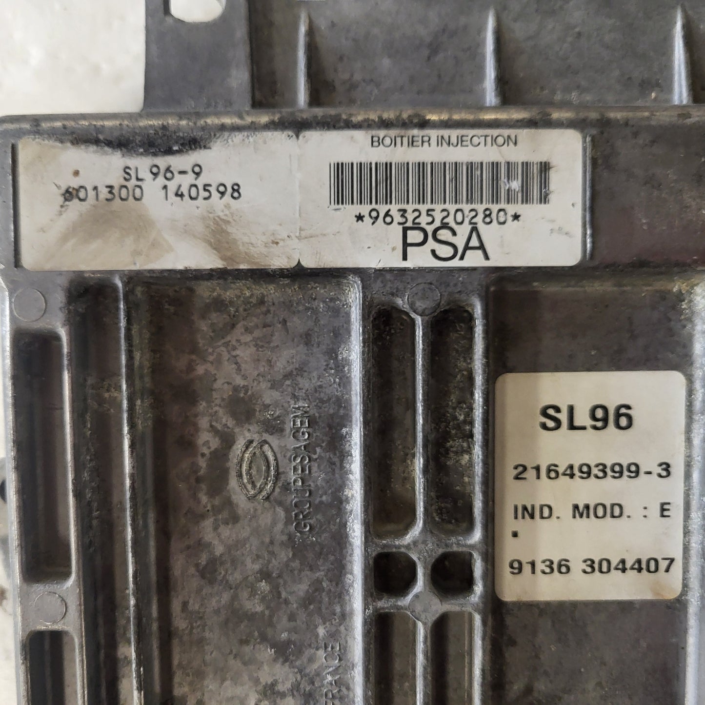 CITROEN XSARA 1.4 ECU / 9632520280 / 21649399-3 / SL96-9 / SAGEM