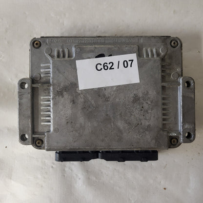 RENAULT MEGANE SCENIC ECU / 0281010442 / HOM 8200049306 / 8200141954 / BOSCH