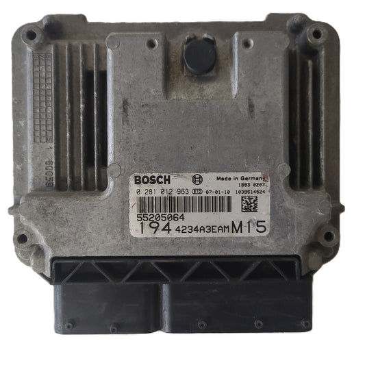 FIAT CROMA ECU / 0281012963 / 55205064 / BOSCH