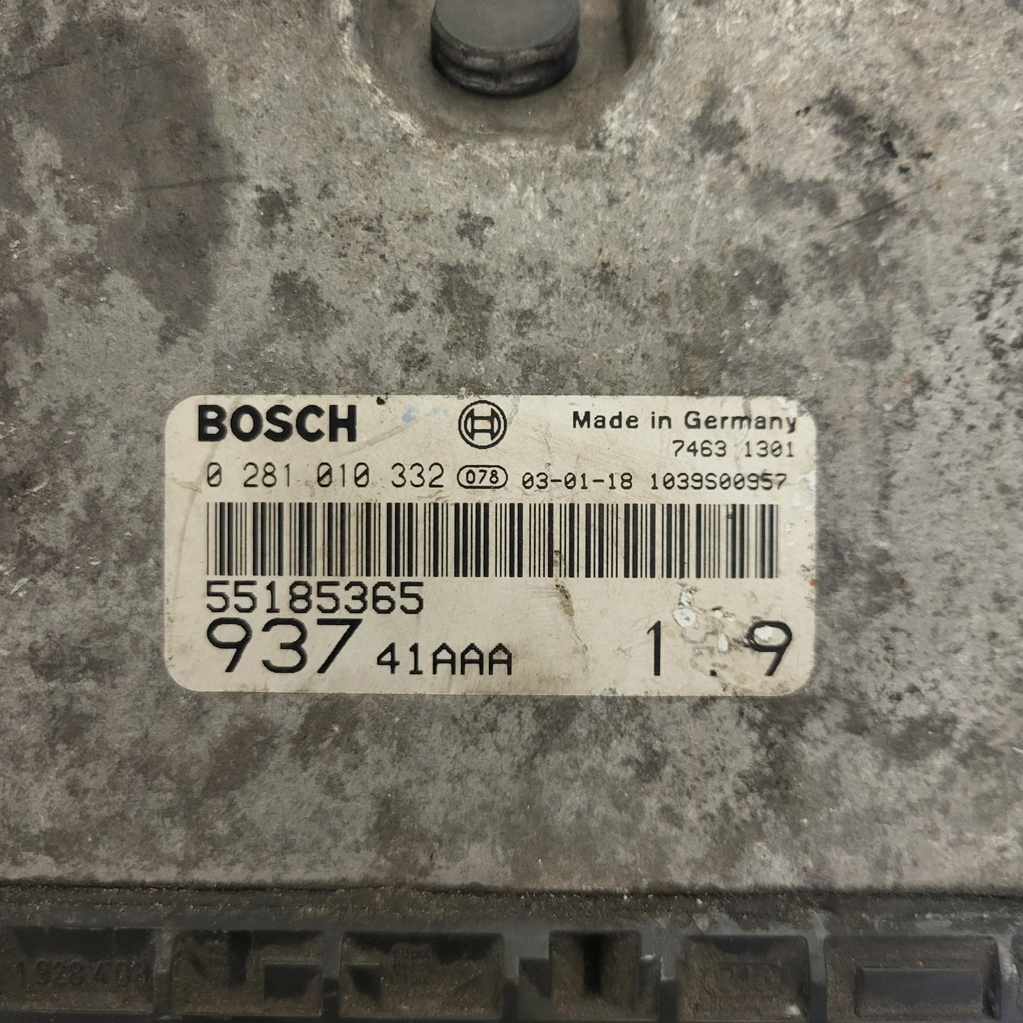 ALFA 147 ECU / 0281010332 / 55185365 / BOSCH