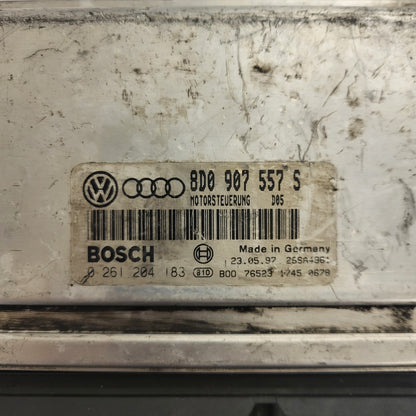 AUDI A4 1.8 ECU / 8D0907557S / 0261204183 / BOSCH