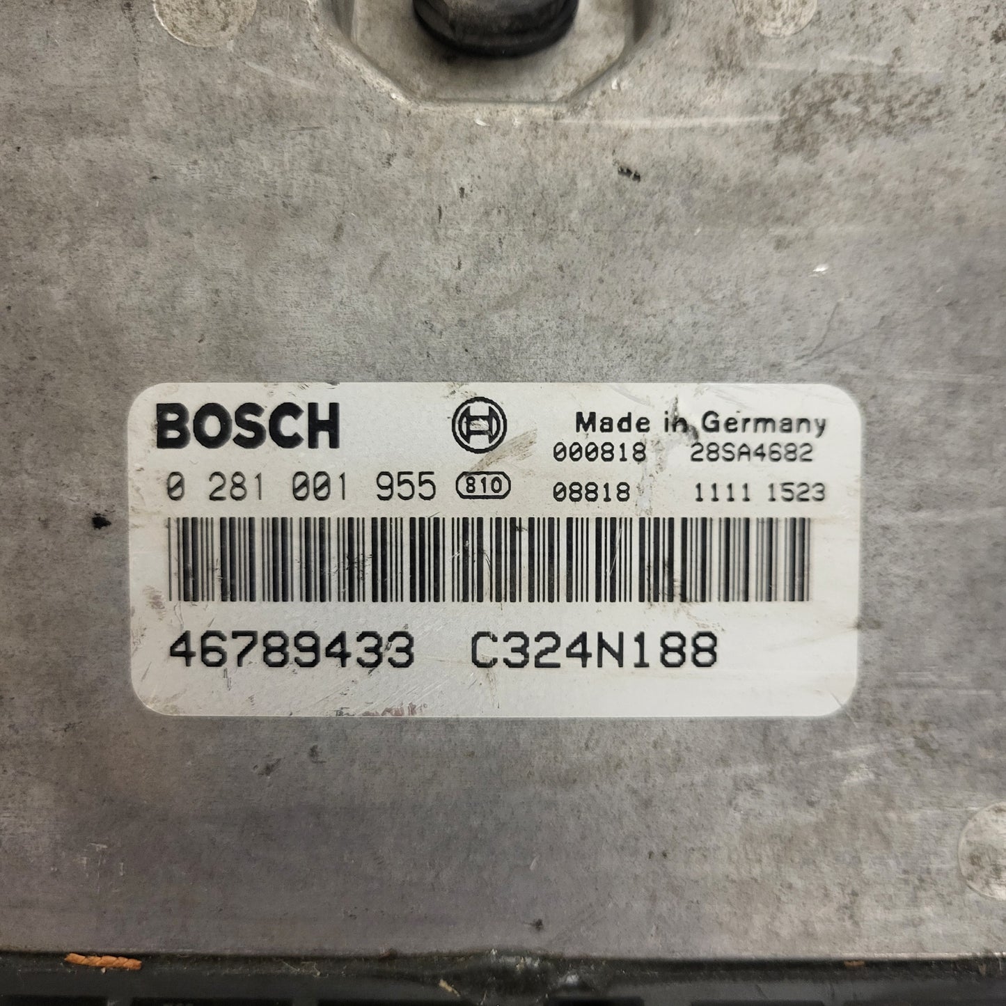 FIAT PUNTO 2 ECU / 0281001955 / 46789433 / BOSCH