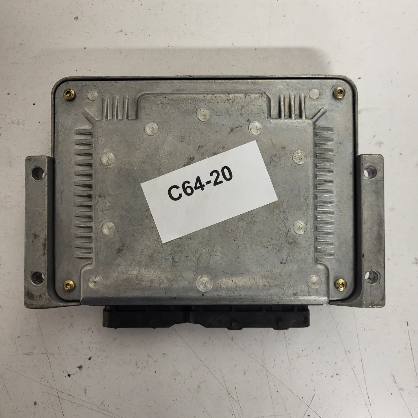 FIAT PUNTO 188 1.9 JTD ECU / 0281001955 / 46534156 / BOSCH