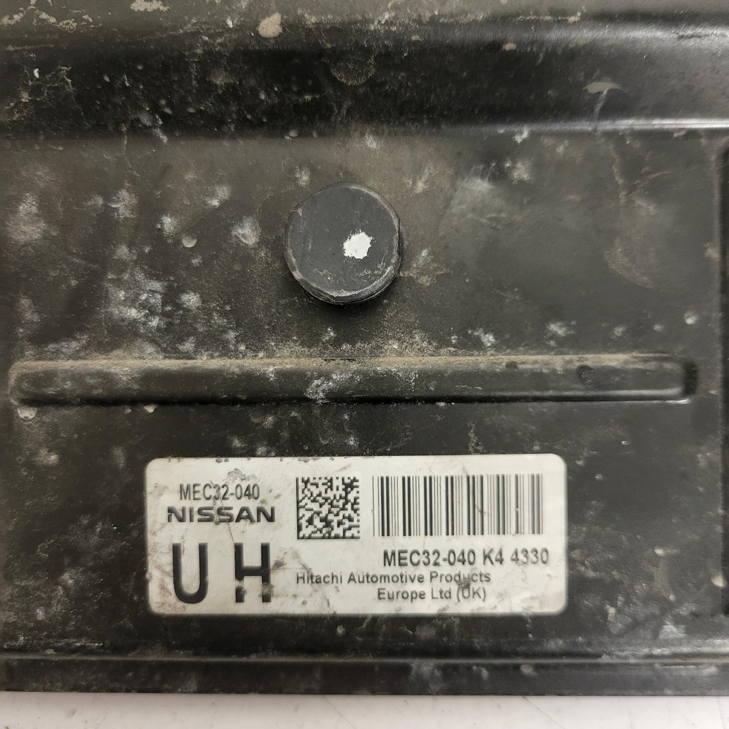 NISSAN MICRA ECU / MEC32-040 / UH / HITACHI
