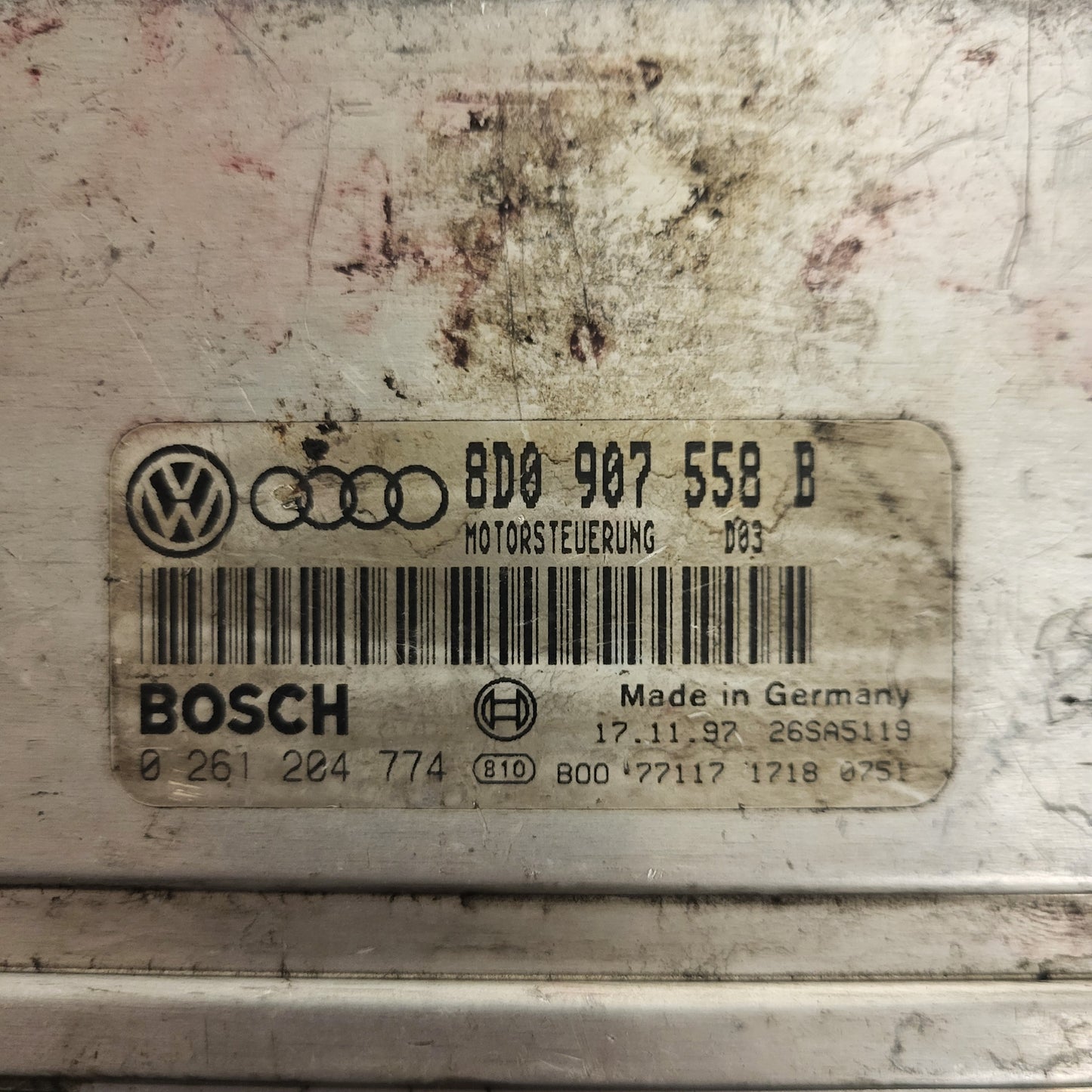 VW PASSAT ECU / 8D0907558B / 0261204774 / BOSCH