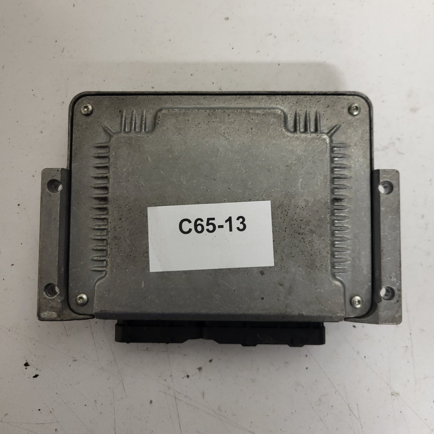 FIAT PUNTO 1.9 JTD ECU / 0281011426 / 55188383 / BOSCH