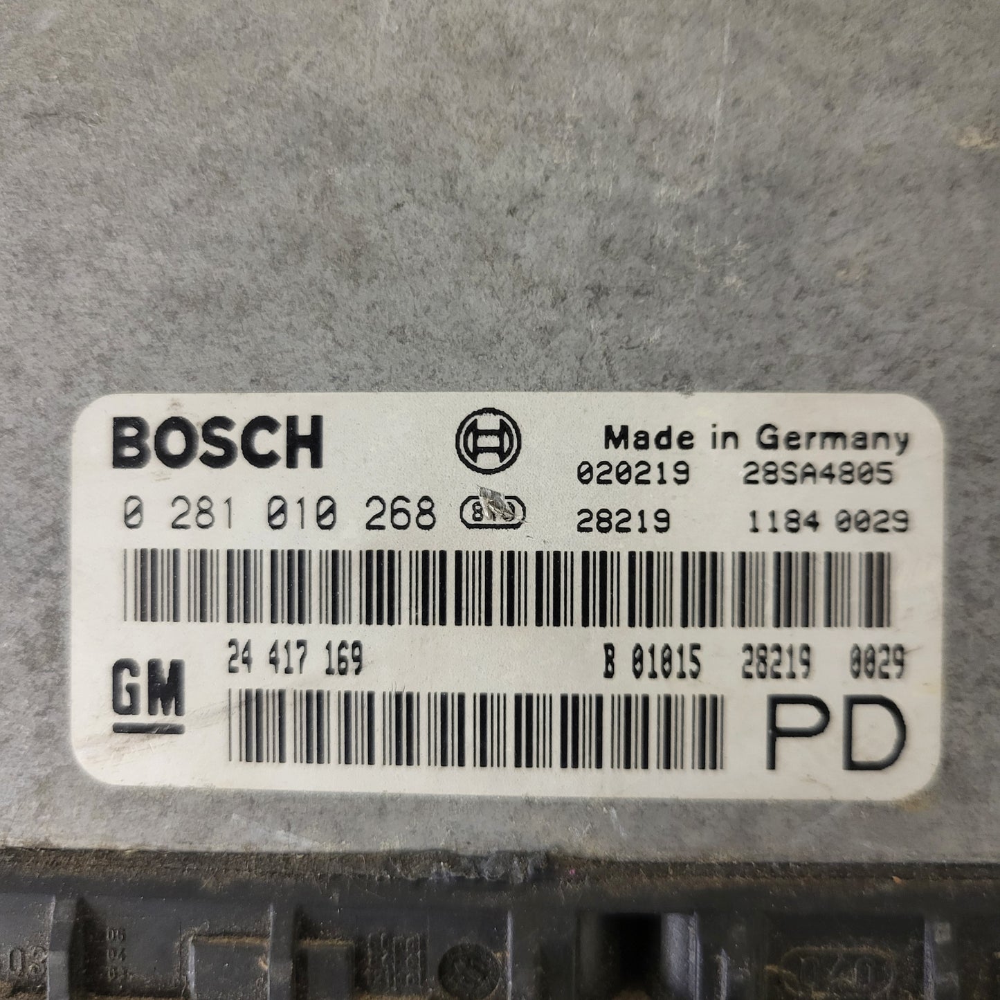 Opel Zafira 2.0 ECU / 0281010268 / 24417169 / BOSCH