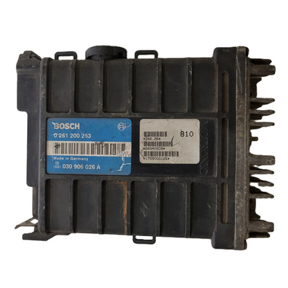 VW VOLKSWAGEN POLO 1.0 ECU / 0261200253 / 030906026A / BOSCH