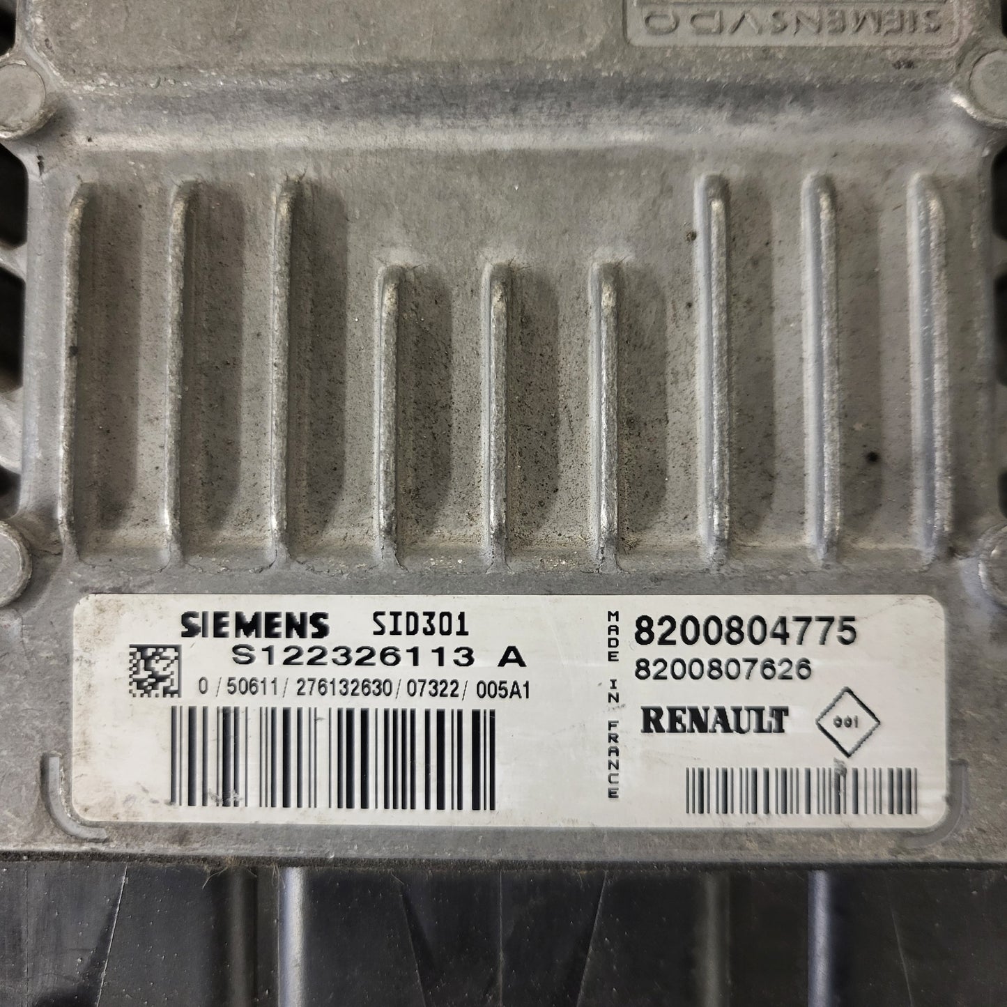 Renault Megane Scenic ECU / S122326113A / 8200804775 / 8200807626 / SID301 / SIEMENS