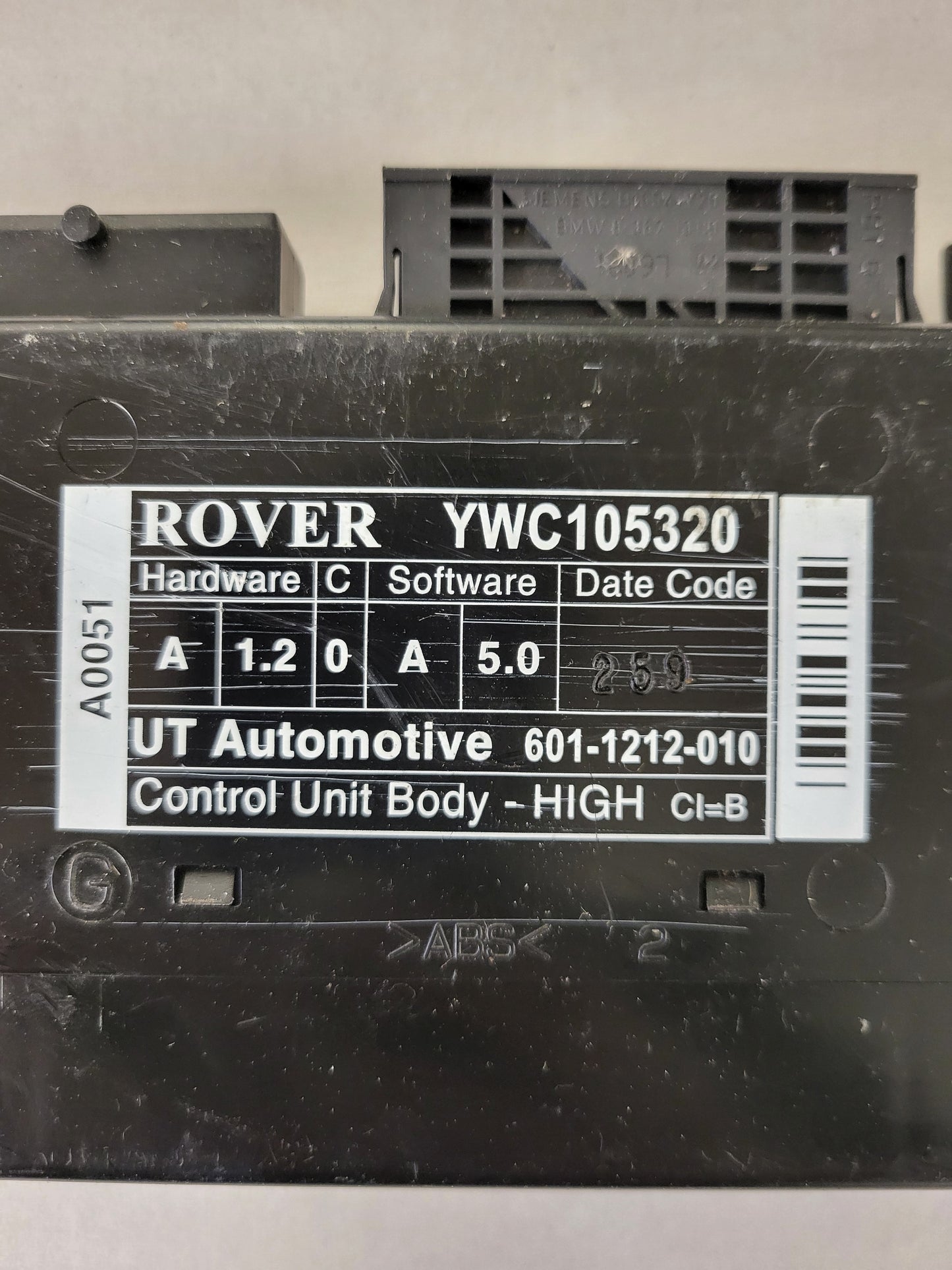 ROVER ECU / YWC105320 / 601-1212-010 / COMFORT MODULE