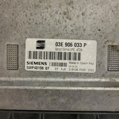 SEAT IBIZA 1.2 ECU / 03E906033P / 5WP40196 07 / 5WP4019607 / SIEMENS