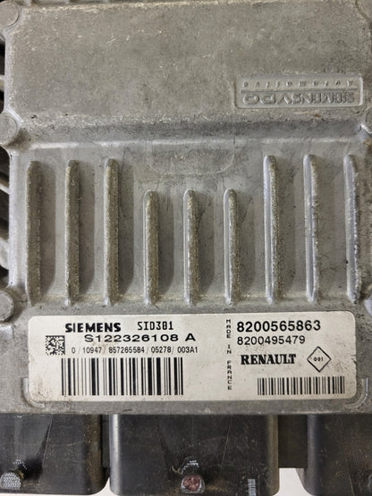 RENAULT MEGANE ECU / S122326108A / 8200565863 / 8200495479 / SID301 SIEMENS